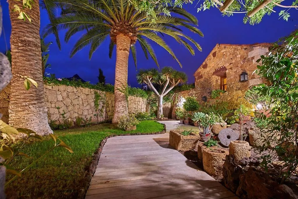 הוילה ארונה Finca Las Serenitas
